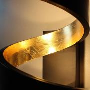 LED vloerlamp Helix in zwart-goud