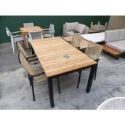 Set van Arashi tafel 169x90x76 cm zwart/teak en 4 Ishi stoelen natural