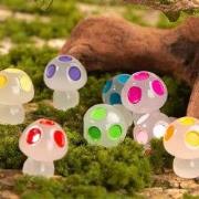 URBANJNGL - Glow in the dark - Mushrooms - Multi - ? 2 cm - 8 stuks