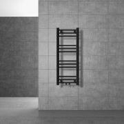 Badkamerradiator Sahara 300x800 mm zwart mat recht met middenaansluiti...